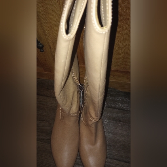 Universal thread western boots Size 8 1/2 - Picture 3 of 8